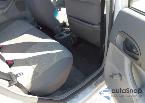 2005 Ford Focus Zx4 from USA, damaged, VIN 1FAFP34N65W197182